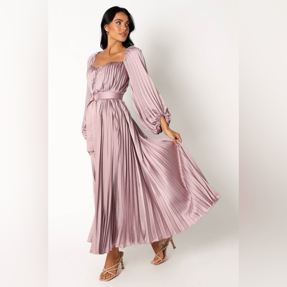 Petal & pup pleated satin belted long sleeve maxi dress nwot